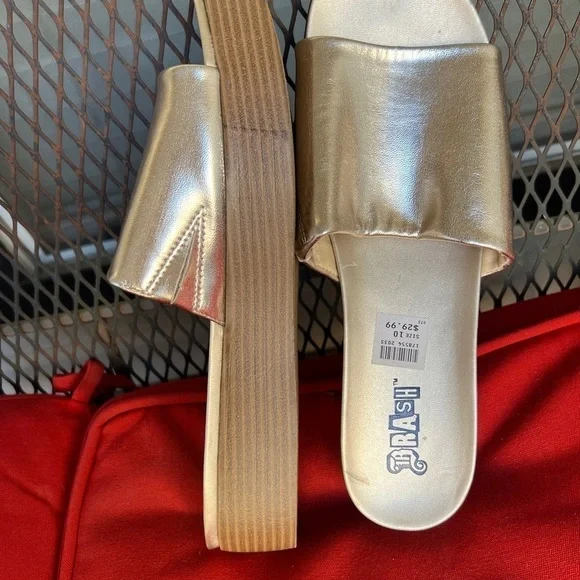 Brash Slide Wedge heel shoes Gold Color US 10 - Picture 5 of 10